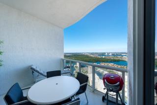 Sophisticated Modern Gem with Unreal Ocean Views - 2