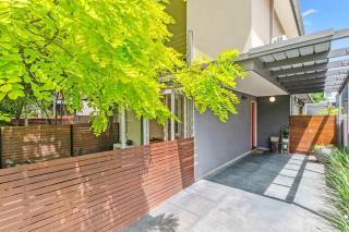 The Avenue The Place Terrific 4BR 2BTH Townhouse - 7