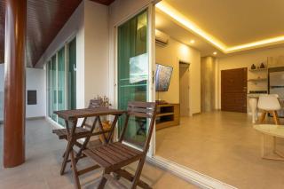 2 Bed 2 Minuets Award Winning Nai Han Beach c126 - Rawai Beach - 1