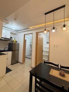 M - Cozy 2BR Staycation Pasig City - Manila - 5