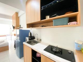 Best Homey Studio at Patraland Urbano Apartment By Travelio - Bekasi - 5