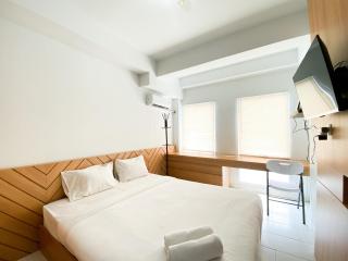 Best Homey Studio at Patraland Urbano Apartment By Travelio - Bekasi - 0