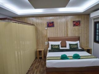 The Royal Bamboo Lodges - SHA Certified - Khao Sok - 9