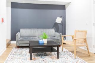 3bd-2bath-kingbedwi-fiwdsleeps 8,workdesk - 8