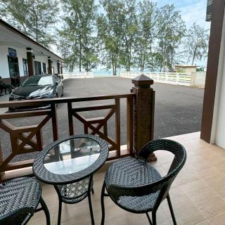 Ombak Beach Inn Resort - 5