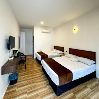 Ombak Beach Inn Resort - 2