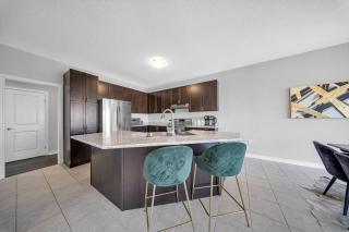 Lavish Home on Hamilton Mountain - Hamilton - 3