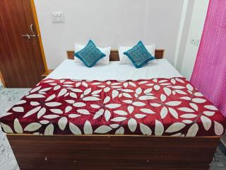 Awadh Green Home Stay - FREE PICKUP FROM AYODHYA DHAM RAILWAY STATION - Ayodhya - 3