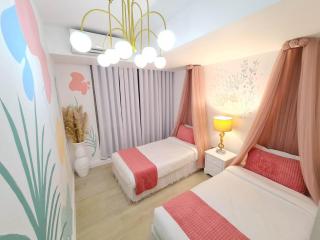 Snug Haven at Azure - Manila - 1