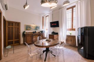 Accademia Luxury Art Apartment - Florence - 3