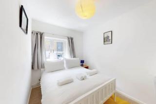 4 bedroom family home on Piccadilly line - Londra - 1