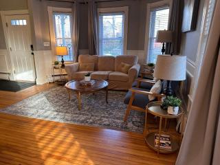 Large 4Bd, 2Bath Victorian Home Near Downtown Worcester - 7
