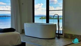 The Black Swan Lakehouse - waterfront pool - 9