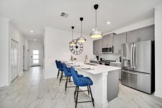 Last Minute Disney Getaway! Private Pool, Hot Tub & Games Room. Book Now! #56931 - Kissimmee - 2