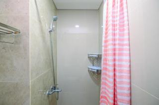 Comfort and Best Deal Studio Room Transpark Cibubur Apartment By Travelio - Depok - 2