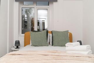 Two Bedroom Apartment By Buonomo Stays Short Lets & Serviced Accommodation in Balham with Balcony - Londra - 2