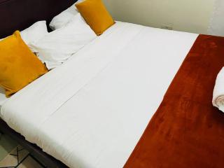 Cozy Living by Miranda, Acacia -2bed,2 bthrm - Kampala - 5