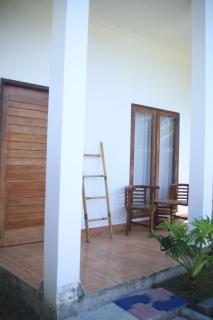 Abhizar Bungalow - Selong Belanak - 2