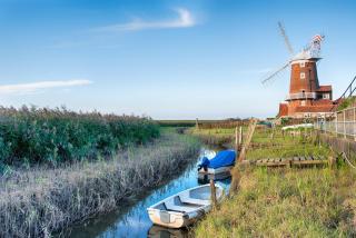 Wonderful 6 Berth Caravan At Breydon Water Holiday Park In Norfolk Ref 10002Sw - Belton - 9
