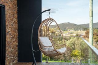 Hobart Luxury Family Home with Spa & Fire Pit, Sleeps 8 - 2