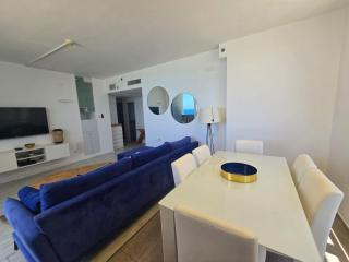 Blue Sea 2BR in front of the beach by HolyGuest - Tel Aviv - 6