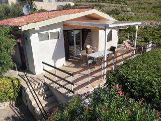 Idyllisches Haus an Weingärten 30 m von Kiesstrand - Podobuče - 3