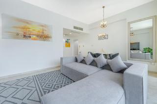 Savis Homes- Modern & Stylish Marina View - Dubai - 2