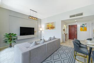 Savis Homes- Modern & Stylish Marina View - Dubai - 1