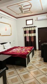 Sattva cafe and motel - 3