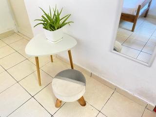 Your Seaside Home! Entire place, Free parking - 9