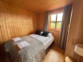 Private cottage on Golden Circle with hot tub - Selfoss - 1