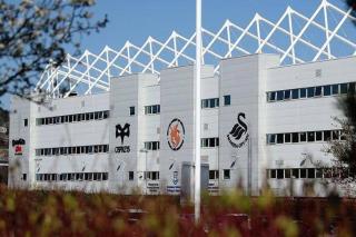 Home close to Swansea stadium - Swansea - 1