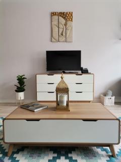 Surfers Corner beach apartment with secure parking! - 8