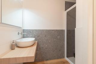 Arnaldo Cozy Home Stay Central with Piazza View - Brescia - 2