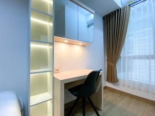 Great Choice and Comfort Stay 2BR at Patraland Urbano Apartment By Travelio - Bekasi - 7