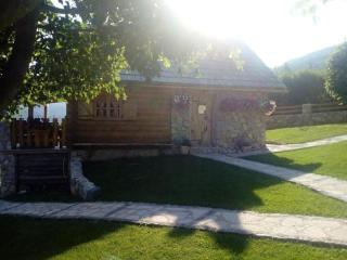 Lake view cottage - - 3