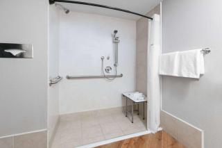 Baymont by Wyndham Austin University Area - Austin - 2