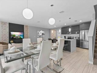 Last Minute Disney Getaway! Private Pool, Hot Tub & Games Room. Book Now! #86911 - Kissimmee - 2