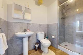 2 Bed with free parking & lift - 3 min to Station - Londra - 1