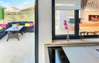 1 Bedroom Beautiful Home In Dol Postira - Dol - 5