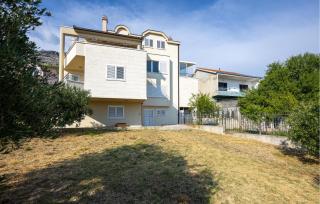 5 Bedroom Lovely Home In Kucine - 1