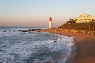 12 Glitter Bay 3 bedroom beach front sea view apartment - Durban - 4