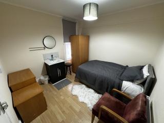 Sterling House - Hounslow - 8