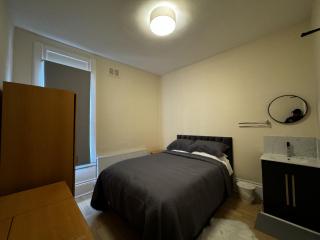 Sterling House - Hounslow - 3