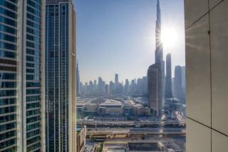 Luxury and Elegant 2BR with Burj Khalifa View - Dubai - 7