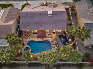 Relaxing Desert Getaway - 3BR, Pool, Hot Tub - Indio - 0