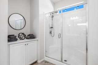 Stylish 3BR Family Home with Pool and Spa - Indio - 6