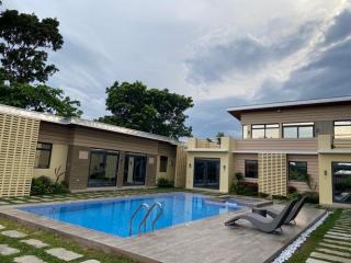 Cristina's Holiday Home - Tagaytay - 9