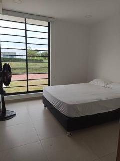 Hermosa casa familiar te espera - Guayacana - 1