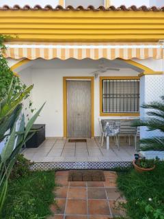 MET Oliva Nova Playa chalet grande con jardín MET a 5 minutos y a 3 de la playa - 2